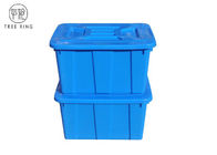 Cajas de almacenamiento plásticas azules apilables de C614l con las tapas/cubierta 670 * 490 * 390 milímetros