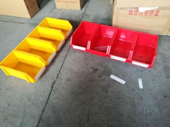 Toneles plásticos derechos resistentes, compartimientos de