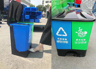 compartimientos plásticos verdes 40l/azules dobles de los desperdicios que reciclan la disposición de la cartulina con el pedal