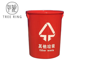El almacenamiento plástico rojo de la comida del color 100L Buckets con las tapas y la manija para el acondicionamiento de los alimentos seco
